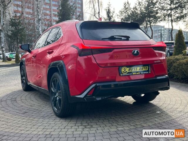 Красный Лексус UX 200, объемом двигателя 2 л и пробегом 61 тыс. км за 24999 $, фото 4 на Automoto.ua