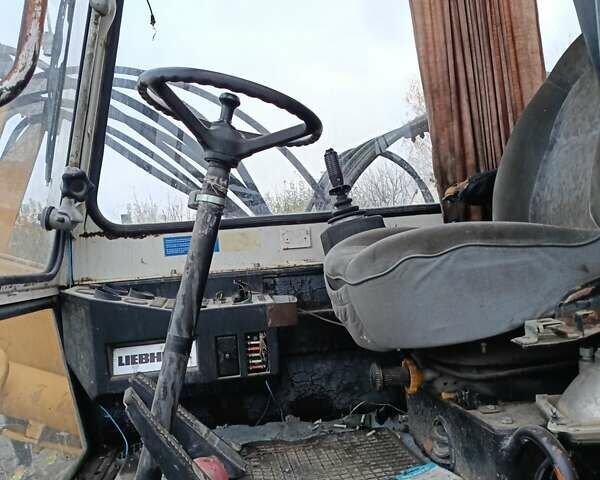 Либхерр A 902, объемом двигателя 0 л и пробегом 300 тыс. км за 28000 $, фото 6 на Automoto.ua