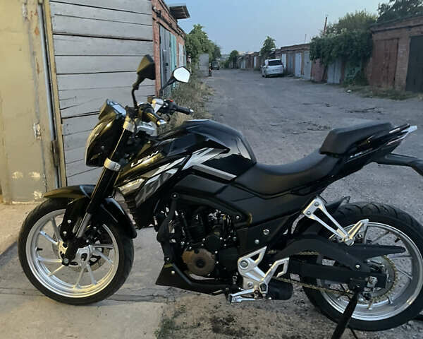 Черный Лифан 250, объемом двигателя 0.25 л и пробегом 21 тыс. км за 1500 $, фото 4 на Automoto.ua