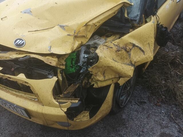 Жовтий Ліфан 320, об'ємом двигуна 1.3 л та пробігом 100 тис. км за 1400 $, фото 7 на Automoto.ua