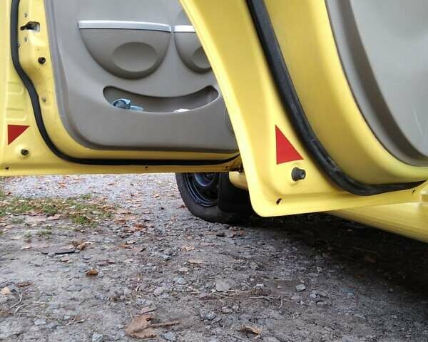 Желтый Лифан 320, объемом двигателя 1.3 л и пробегом 130 тыс. км за 2900 $, фото 5 на Automoto.ua