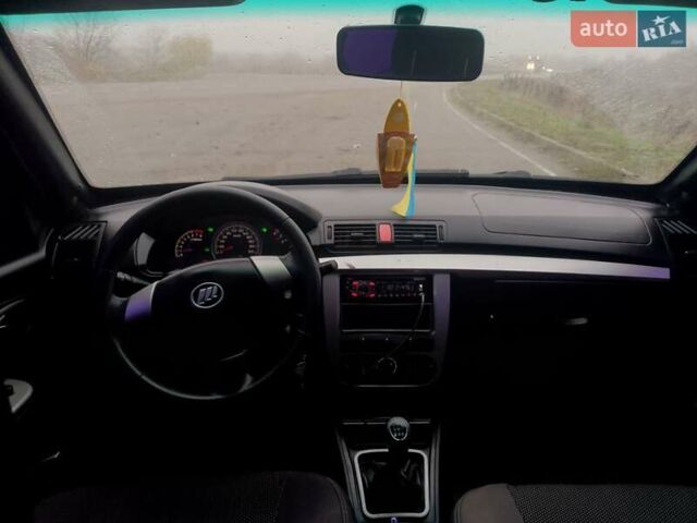 Білий Ліфан 520, об'ємом двигуна 1.34 л та пробігом 171 тис. км за 2000 $, фото 3 на Automoto.ua