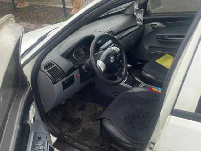 Белый Лифан 520, объемом двигателя 1.6 л и пробегом 160 тыс. км за 2100 $, фото 4 на Automoto.ua