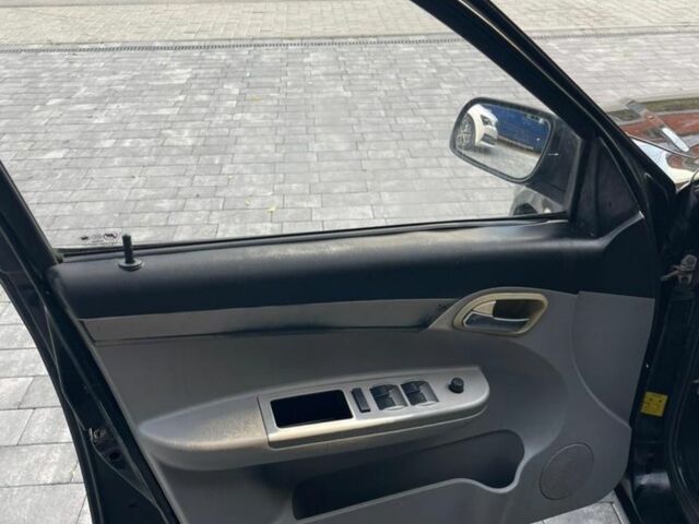 Чорний Ліфан 520, об'ємом двигуна 1.3 л та пробігом 82 тис. км за 1200 $, фото 4 на Automoto.ua