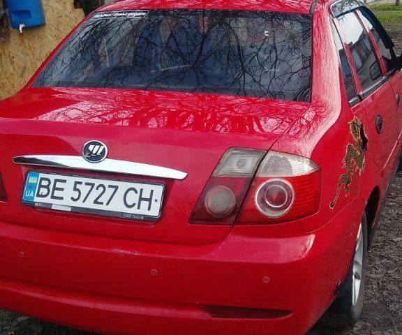 Красный Лифан 520, объемом двигателя 1.3 л и пробегом 223 тыс. км за 1300 $, фото 1 на Automoto.ua