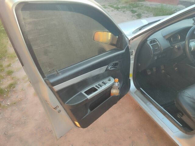 Серый Лифан 520, объемом двигателя 0 л и пробегом 162 тыс. км за 2000 $, фото 5 на Automoto.ua