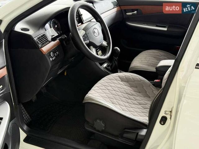 Лифан 620 2012 в Одессе на Automoto.ua Белый Лифан 620, объемом двигателя 1.6 л и пробегом 51 тыс. км за 5490 $, фото 9 на Automoto.ua