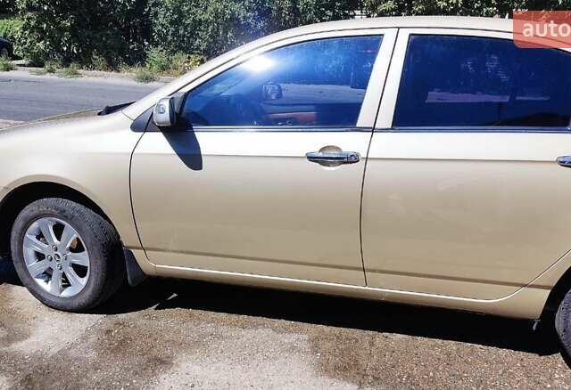 Бежевий Ліфан 620, об'ємом двигуна 1.59 л та пробігом 19 тис. км за 4650 $, фото 5 на Automoto.ua