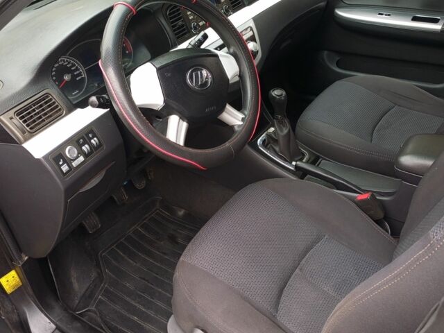 Ліфан 620 2012 у Дніпро (Дніпропетровську) на Automoto.ua Чорний Ліфан 620, об'ємом двигуна 1.6 л та пробігом 155 тис. км за 2400 $, фото 7 на Automoto.ua