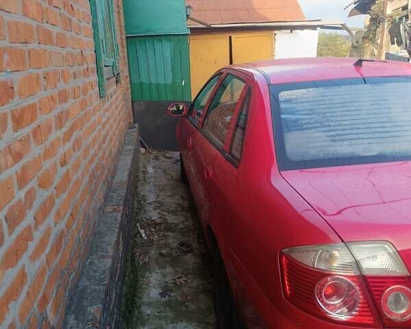 Красный Лифан Бриз, объемом двигателя 1.3 л и пробегом 100 тыс. км за 1200 $, фото 2 на Automoto.ua