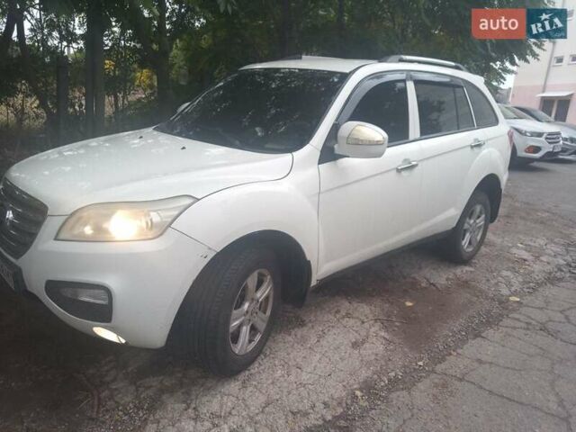 Белый Лифан Х60, объемом двигателя 1.79 л и пробегом 133 тыс. км за 4600 $, фото 1 на Automoto.ua