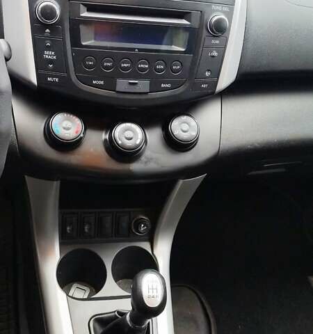 Белый Лифан Х60, объемом двигателя 1.79 л и пробегом 91 тыс. км за 5600 $, фото 20 на Automoto.ua