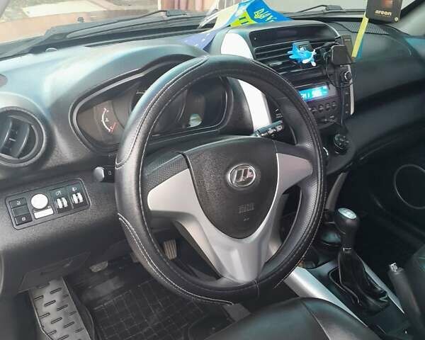 Білий Ліфан Х60, об'ємом двигуна 1.79 л та пробігом 120 тис. км за 6000 $, фото 8 на Automoto.ua