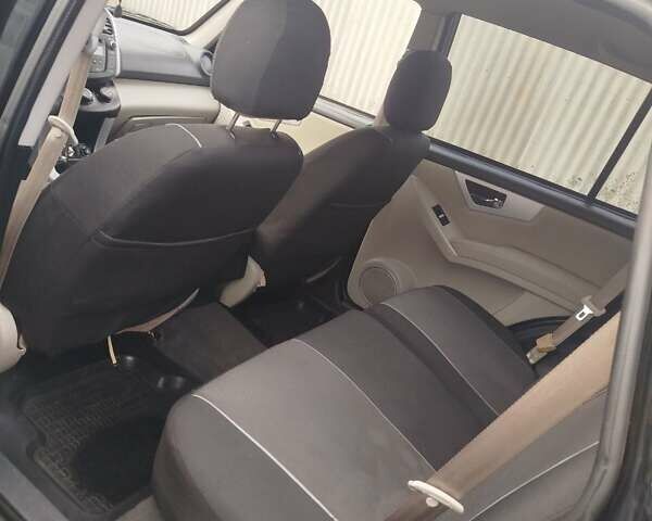 Черный Лифан Х60, объемом двигателя 1.8 л и пробегом 57 тыс. км за 4400 $, фото 5 на Automoto.ua