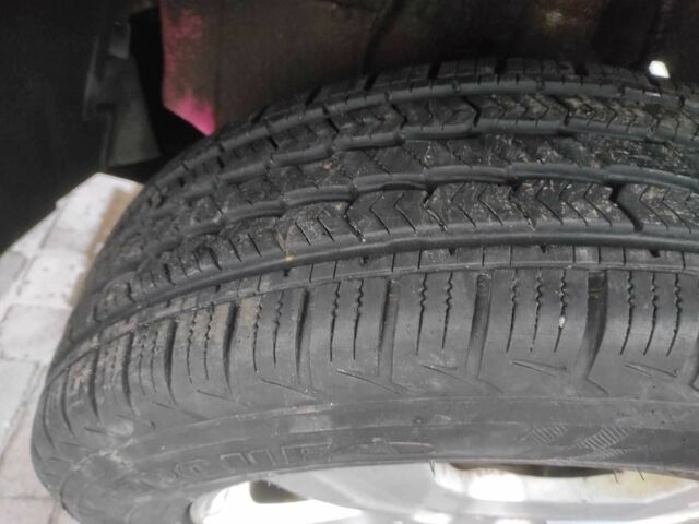 Красный Лифан Х60, объемом двигателя 1.8 л и пробегом 123 тыс. км за 3500 $, фото 4 на Automoto.ua