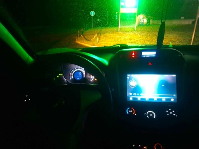 Красный Лифан Х60, объемом двигателя 1.8 л и пробегом 123 тыс. км за 3500 $, фото 2 на Automoto.ua