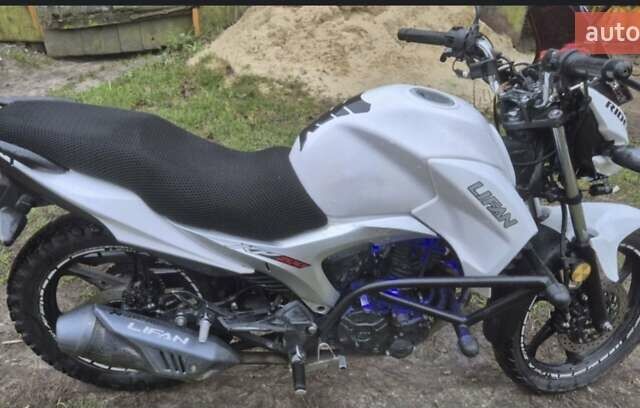 Білий Ліфан KP 200, об'ємом двигуна 0.2 л та пробігом 19 тис. км за 900 $, фото 10 на Automoto.ua