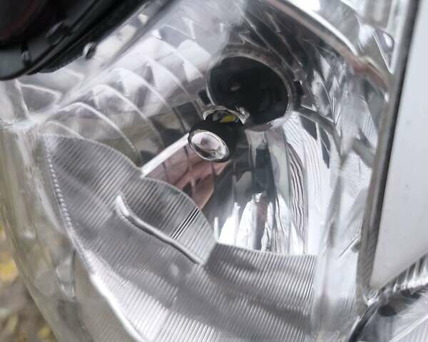 Белый Лифан KP 200, объемом двигателя 0.2 л и пробегом 32 тыс. км за 1150 $, фото 2 на Automoto.ua