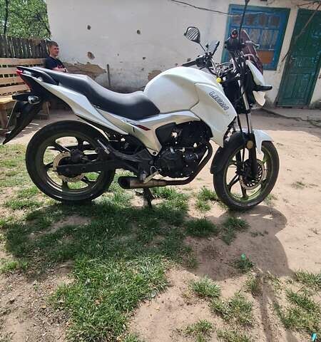 Белый Лифан KP 200, объемом двигателя 0.2 л и пробегом 21 тыс. км за 1100 $, фото 4 на Automoto.ua