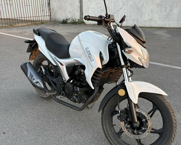Белый Лифан KP 200, объемом двигателя 0.2 л и пробегом 16 тыс. км за 1200 $, фото 2 на Automoto.ua