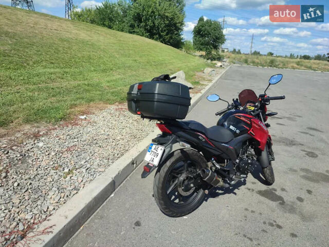 Красный Лифан KP 200, объемом двигателя 0.2 л и пробегом 8 тыс. км за 1500 $, фото 1 на Automoto.ua