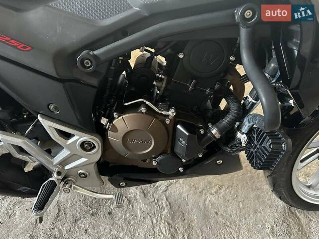 Чорний Ліфан KP 250, об'ємом двигуна 0.25 л та пробігом 13 тис. км за 2000 $, фото 4 на Automoto.ua