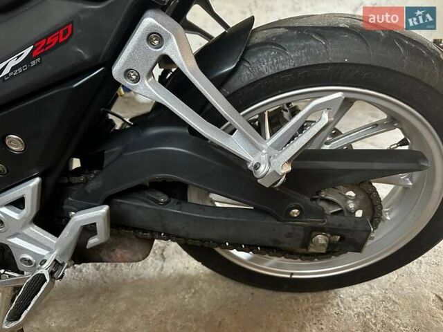 Чорний Ліфан KP 250, об'ємом двигуна 0.25 л та пробігом 13 тис. км за 2000 $, фото 8 на Automoto.ua