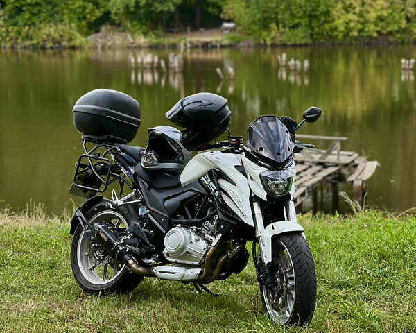 Белый Лифан KP 350, объемом двигателя 0.35 л и пробегом 14 тыс. км за 3200 $, фото 27 на Automoto.ua