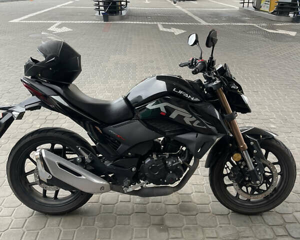 Лифан KPS 200 2024 в Львове на Automoto.ua Черный Лифан KPS 200, объемом двигателя 0.2 л и пробегом 11 тыс. км за 2000 $, фото 5 на Automoto.ua