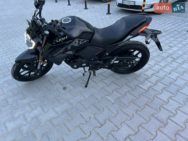 Черный Лифан KPS 200, объемом двигателя 0.2 л и пробегом 3 тыс. км за 2000 $, фото 6 на Automoto.ua