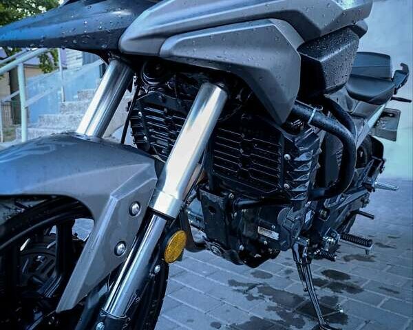 Серый Лифан KPT 200-4V, объемом двигателя 0.2 л и пробегом 7 тыс. км за 2000 $, фото 4 на Automoto.ua