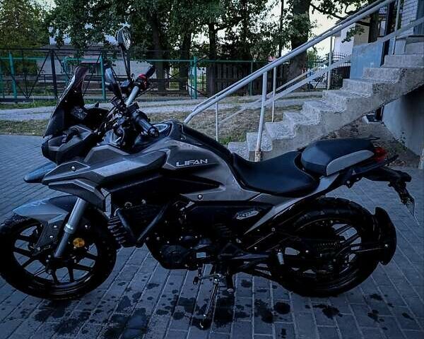 Серый Лифан KPT 200-4V, объемом двигателя 0.2 л и пробегом 7 тыс. км за 2000 $, фото 7 на Automoto.ua