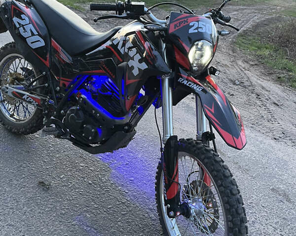 Чорний Ліфан KPX 250, об'ємом двигуна 0.25 л та пробігом 4 тис. км за 1750 $, фото 3 на Automoto.ua