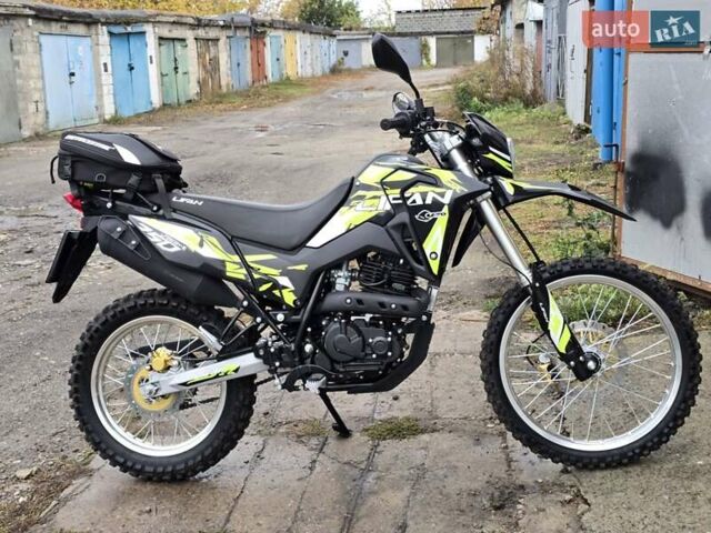 Лифан KPX 250 2025 в Изюме на Automoto.ua Черный Лифан KPX 250, объемом двигателя 0.25 л и пробегом 2 тыс. км за 1650 $, фото 2 на Automoto.ua