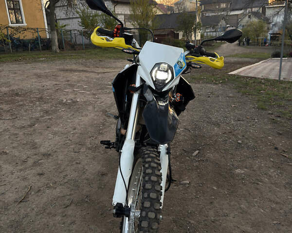 Черный Лифан KPX 250, объемом двигателя 0.25 л и пробегом 4 тыс. км за 1700 $, фото 2 на Automoto.ua