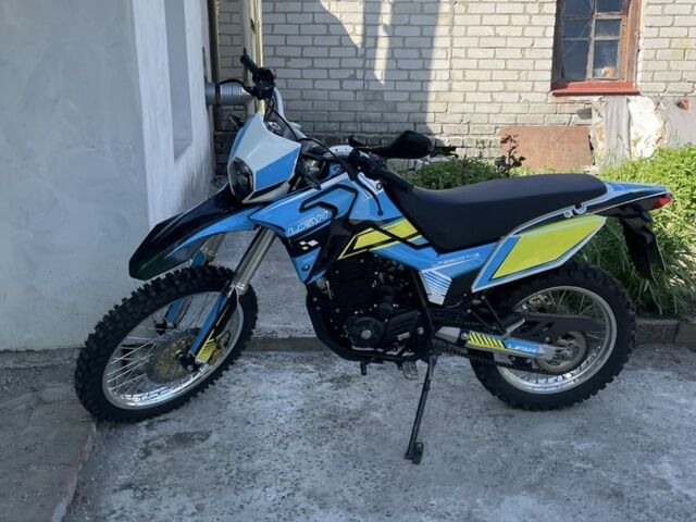 Лифан KPX 250, объемом двигателя 0.25 л и пробегом 0 тыс. км за 1571 $, фото 3 на Automoto.ua