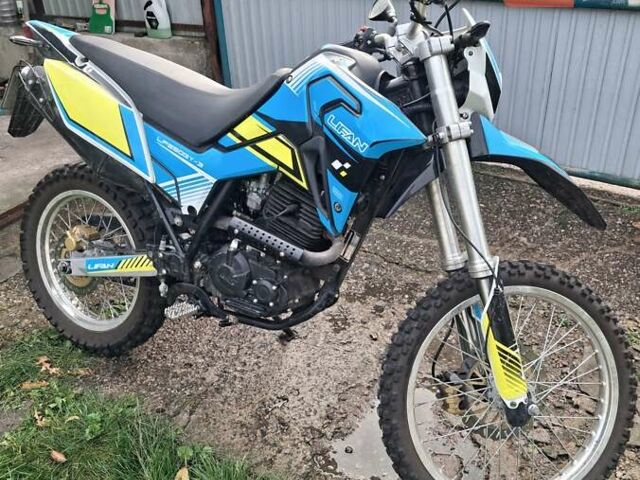 Синий Лифан KPX 250, объемом двигателя 0.25 л и пробегом 2 тыс. км за 1400 $, фото 2 на Automoto.ua