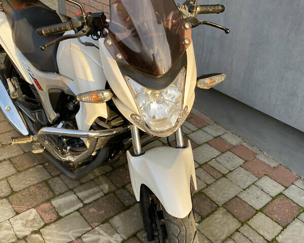 Черный Лифан LF200-10B, объемом двигателя 0.2 л и пробегом 15 тыс. км за 1050 $, фото 3 на Automoto.ua