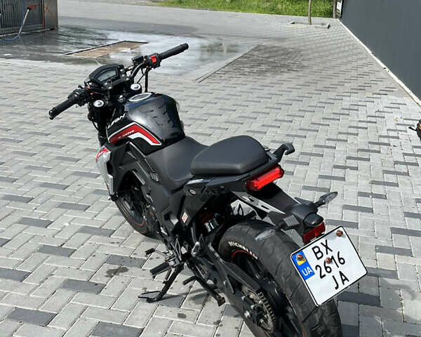 Чорний Ліфан SR 220, об'ємом двигуна 0.2 л та пробігом 7 тис. км за 1600 $, фото 2 на Automoto.ua