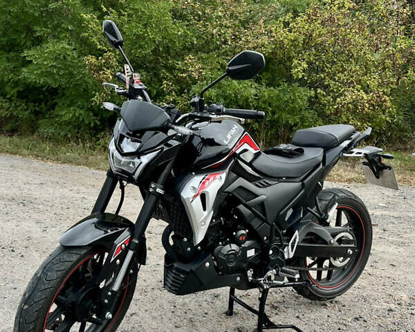 Чорний Ліфан SR 220, об'ємом двигуна 0.2 л та пробігом 4 тис. км за 1650 $, фото 5 на Automoto.ua