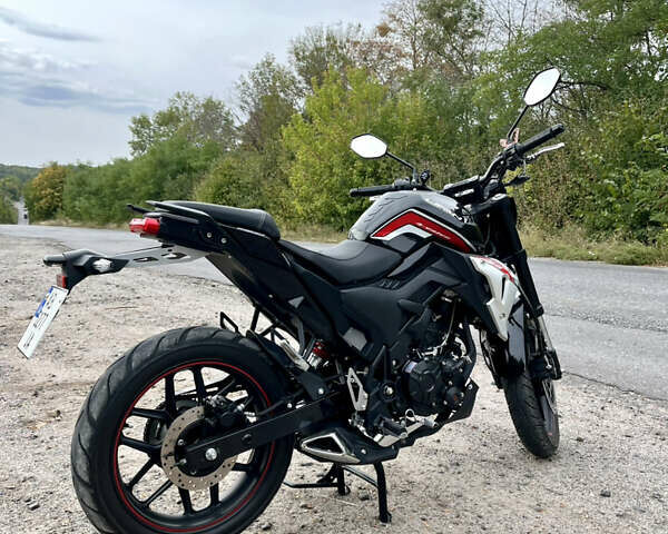 Чорний Ліфан SR 220, об'ємом двигуна 0.2 л та пробігом 4 тис. км за 1650 $, фото 1 на Automoto.ua