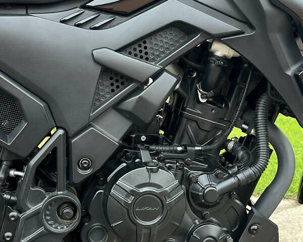 Чорний Ліфан SR 220, об'ємом двигуна 0.2 л та пробігом 2 тис. км за 2000 $, фото 3 на Automoto.ua
