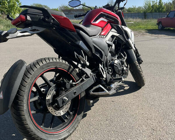 Красный Лифан SR 220, объемом двигателя 0.2 л и пробегом 10 тыс. км за 1300 $, фото 2 на Automoto.ua