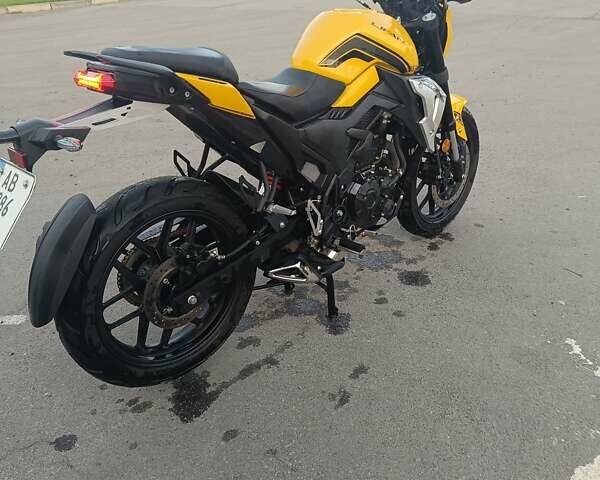 Желтый Лифан SR 220, объемом двигателя 0.2 л и пробегом 8 тыс. км за 1600 $, фото 2 на Automoto.ua