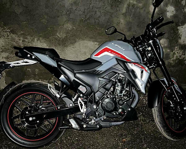 Серый Лифан SR 220, объемом двигателя 0.2 л и пробегом 3 тыс. км за 1550 $, фото 2 на Automoto.ua