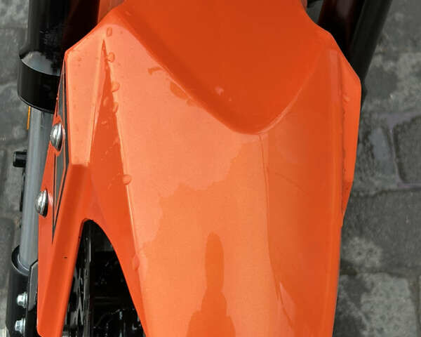 Оранжевый Лифан SR 220, объемом двигателя 0.2 л и пробегом 4 тыс. км за 1650 $, фото 2 на Automoto.ua