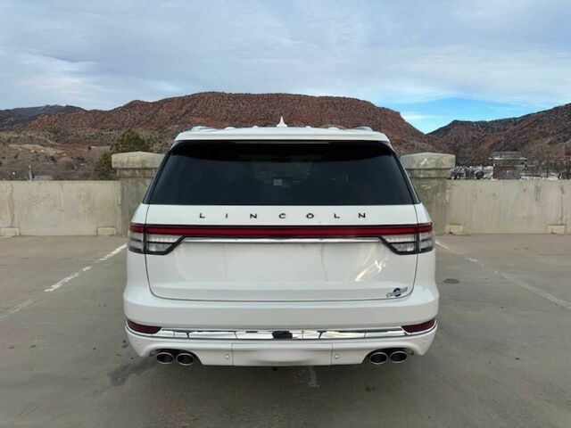 Білий Лінкольн Авіатор, об'ємом двигуна 3 л та пробігом 20 тис. км за 29600 $, фото 4 на Automoto.ua