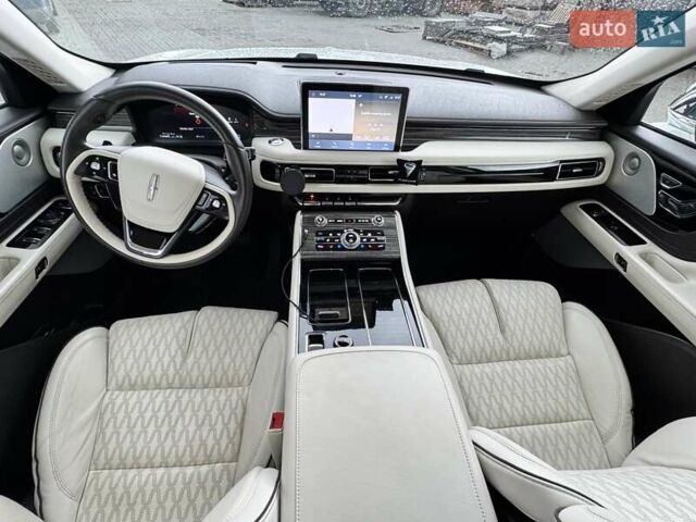 Белый Линкольн Авиатор, объемом двигателя 3 л и пробегом 80 тыс. км за 48500 $, фото 6 на Automoto.ua