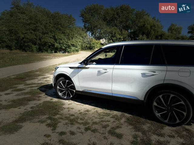 Белый Линкольн Авиатор, объемом двигателя 3 л и пробегом 105 тыс. км за 39500 $, фото 3 на Automoto.ua