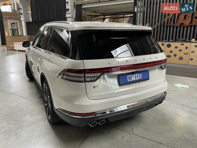 Белый Линкольн Авиатор, объемом двигателя 3 л и пробегом 56 тыс. км за 35000 $, фото 3 на Automoto.ua